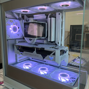 Asus tuf 9800x3D / 4070ti super BTF 시스템