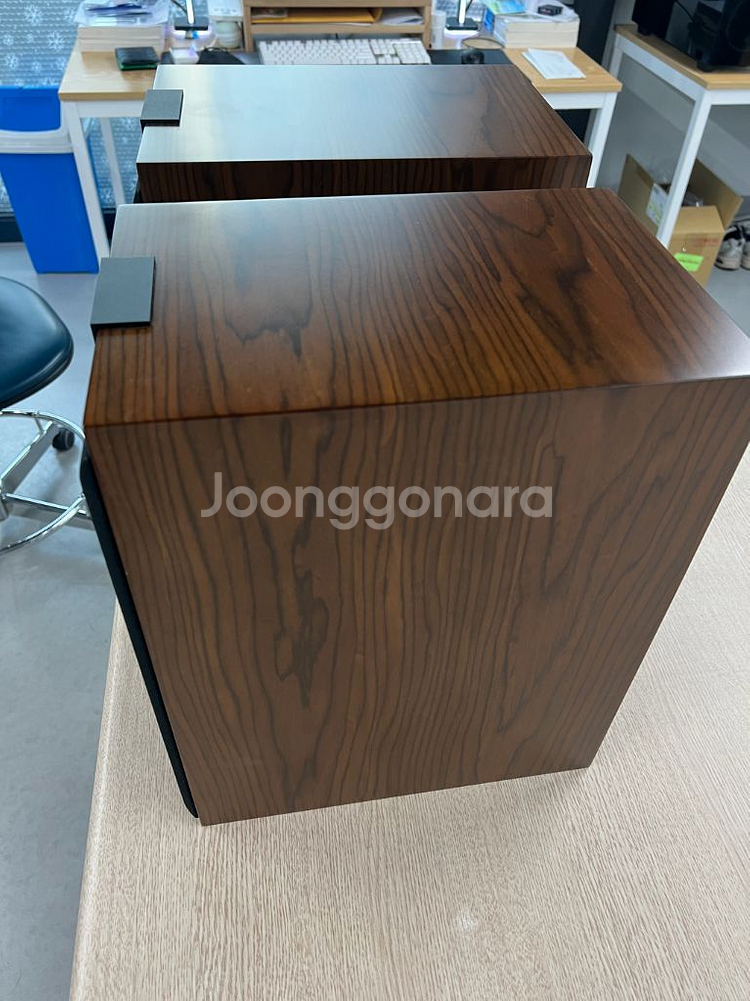 KEF R300 북셸프 스피커--8