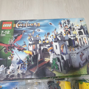 레고 캐슬 7094 왕의 성 팝니다.