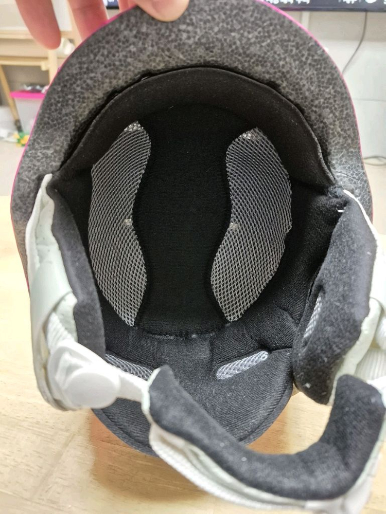 ATOMIC 스키헬멧(S) + 고글 세트 판매합니다 (깨끗해요)--4