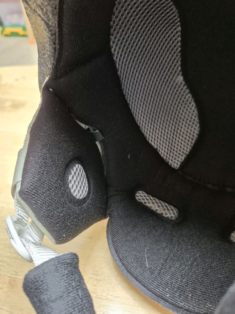 ATOMIC 스키헬멧(S) + 고글 세트 판매합니다 (깨끗해요)--5