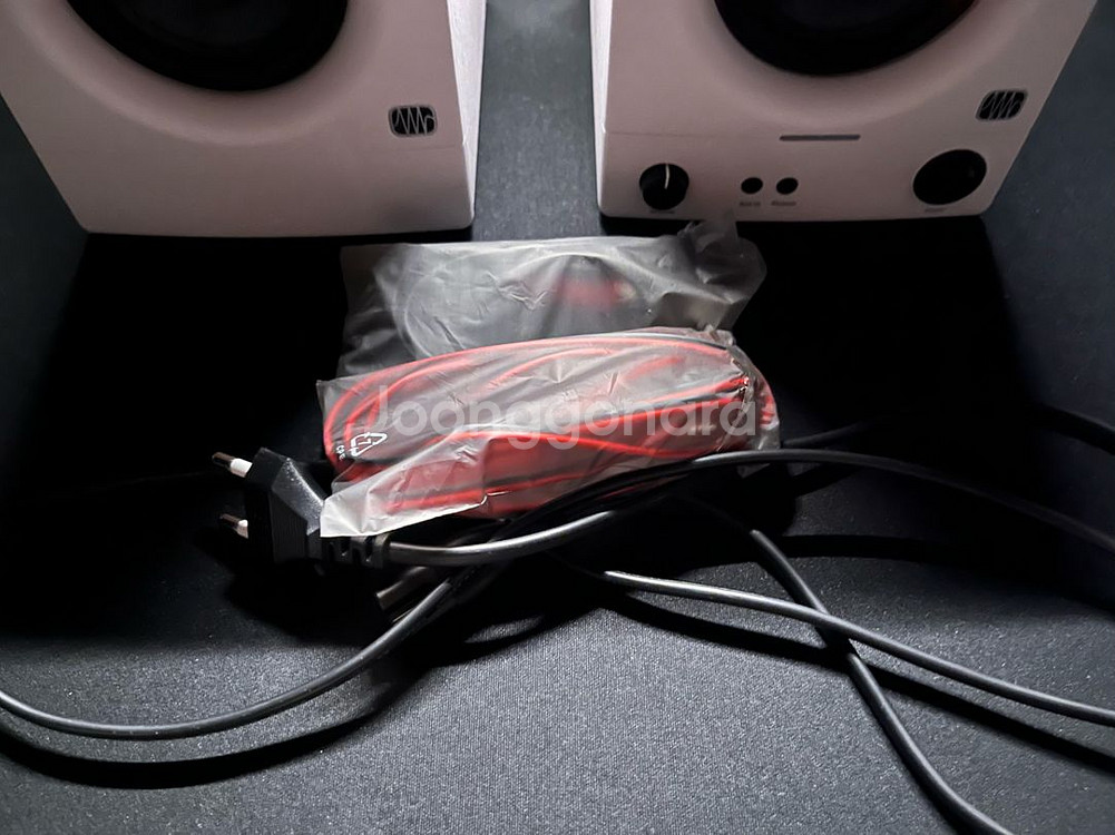 프리소너스 Eris 3.5 2세대 화이트 스피커--1