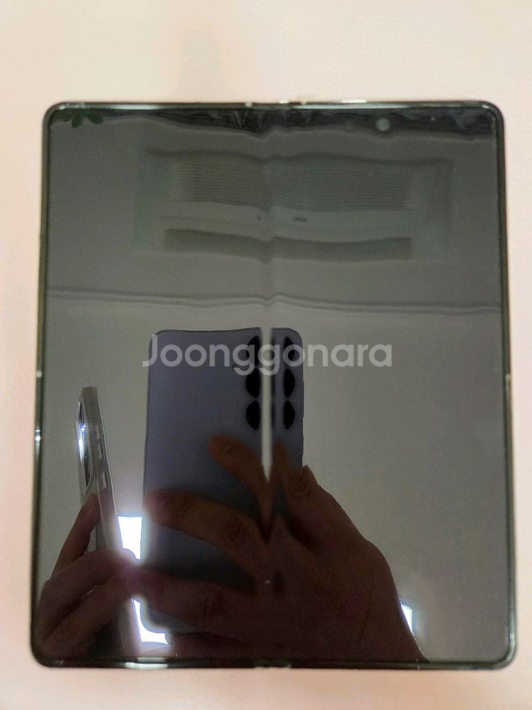 SKT 갤럭시 Fold4 512GB 베이지 (액정.테두리 신품)--1