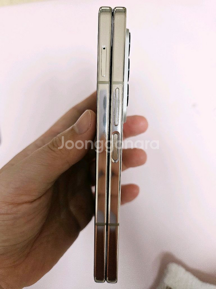 SKT 갤럭시 Fold4 512GB 베이지 (액정.테두리 신품)--5