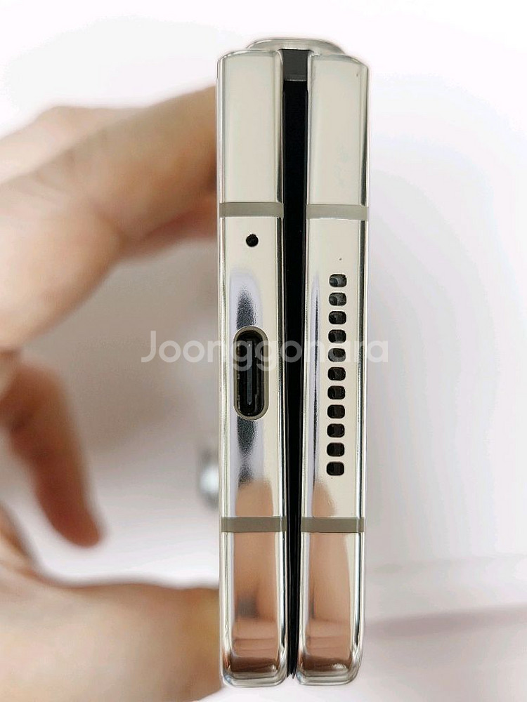 SKT 갤럭시 Fold4 512GB 베이지 (액정.테두리 신품)--6