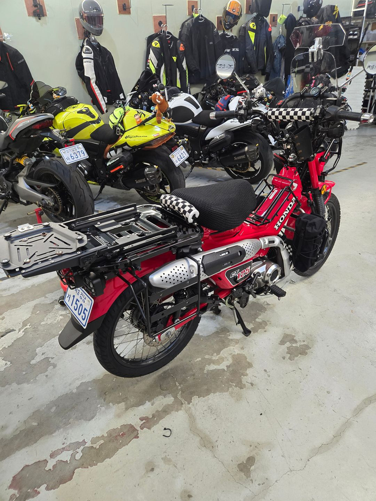 혼다 23년식 헌터커브 125 레드 판매 합니다. 이미지