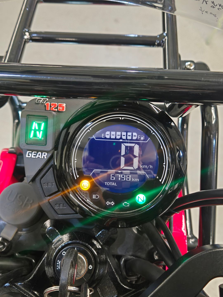 혼다 23년식 헌터커브 125 레드 판매 합니다. 이미지