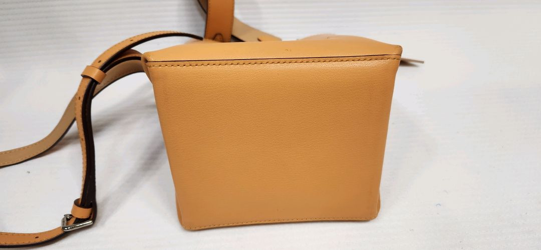 빈폴 바스켓 하루 미니 버킷백. 크로스백 이미지