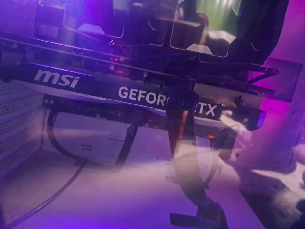 엔비디아 지포스 RTX4070 그래픽카드 - 안심되는 중고거래