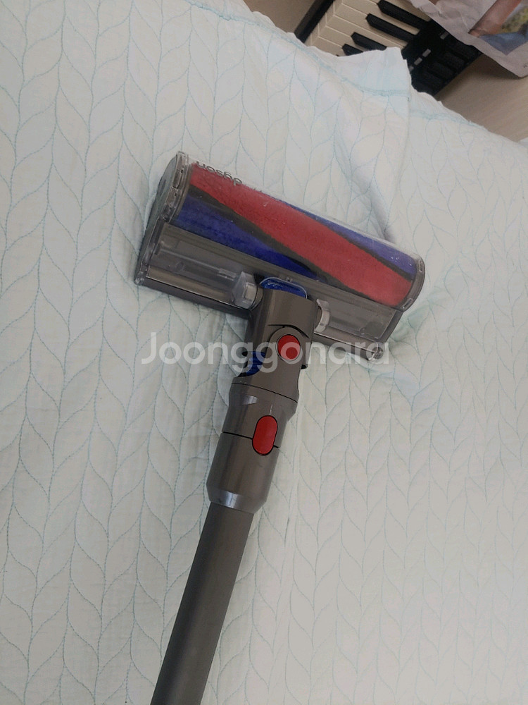 다이슨 v8 무선 청소기 팝니다 부산 해운대--2