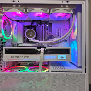 9950x3d, rtx 5090 어마 화이트 본체