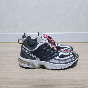 살로몬 ACS 프로 벨루가 트레킹화 240