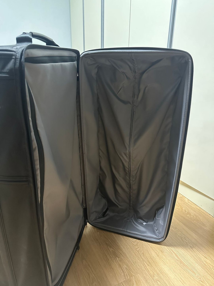 투미 여행가방--2