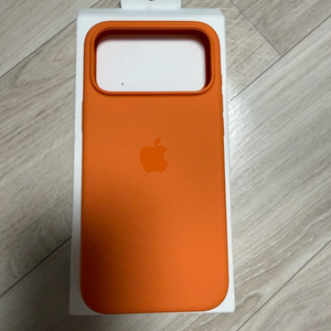 아이폰17 프로맥스 정품실리콘 케이스팝니다.