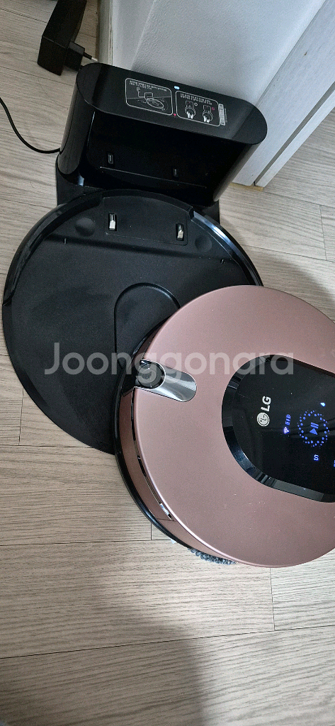 LG 코드제로 M9 물걸레 로봇청소기--1