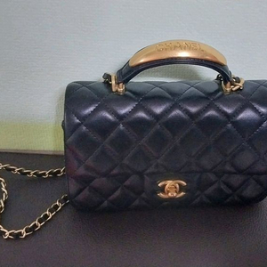 샤넬 클래식 뉴미니 탑핸들 체인백