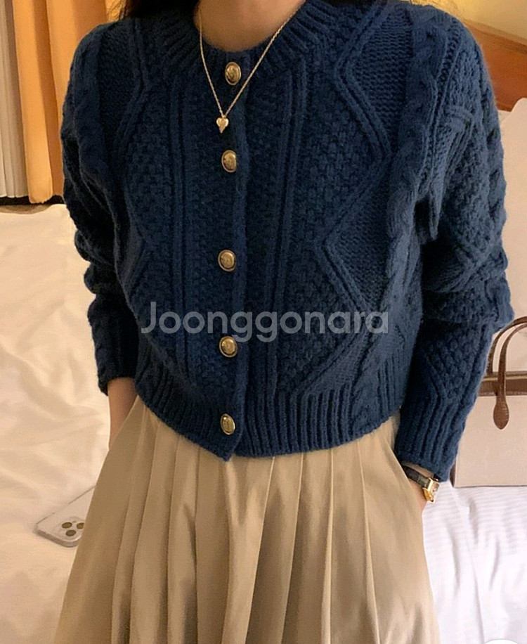 miel 미엘 두두 가디건 금장 버튼 꽈배기 겨울 가디건--0