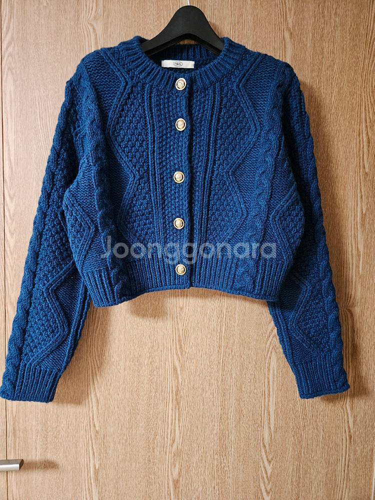 miel 미엘 두두 가디건 금장 버튼 꽈배기 겨울 가디건--1