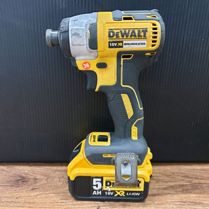 디월트 충전임팩 드라이버 DCF887배터리포함