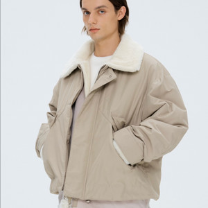 TNGT 오버핏 에코 무스탕 패딩 점퍼