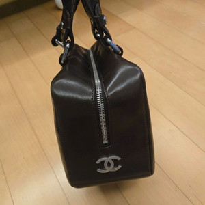 샤넬 마드모아젤 토트백 이미지