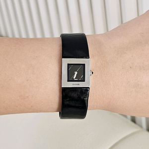 샤넬 마트라세 19mm 여성 쿼츠 블랙 가죽 손목 시계 여자 팔찌