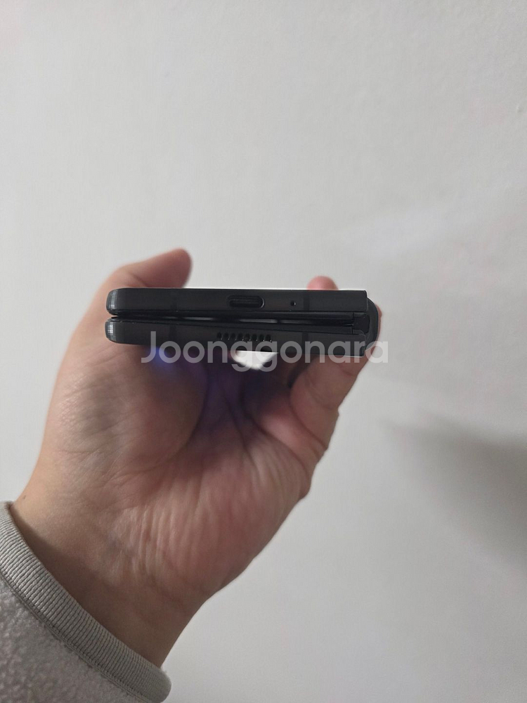 갤럭시 Z폴드2 블랙 256기가 팔아요~--6