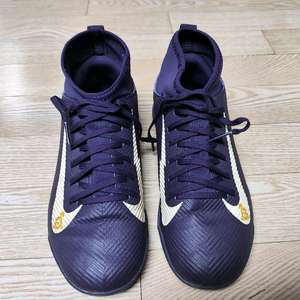 나이키 머큐리얼 슈퍼플라이 10 클럽 TF 235 이미지