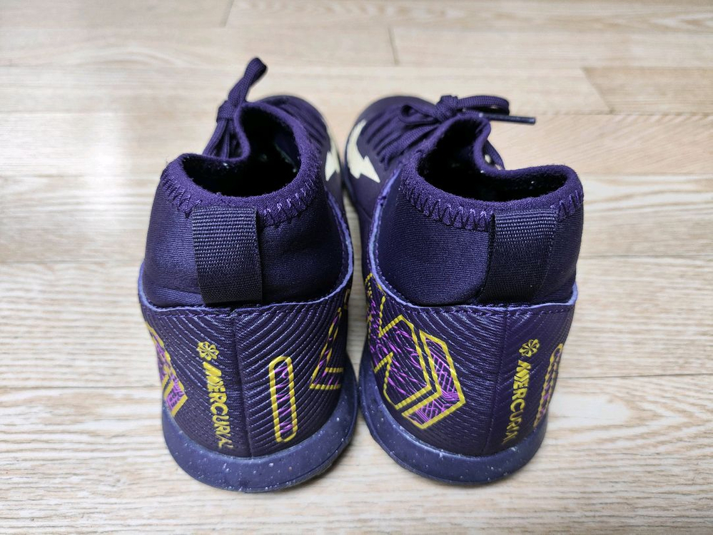 나이키 머큐리얼 슈퍼플라이 10 클럽 TF 235 이미지