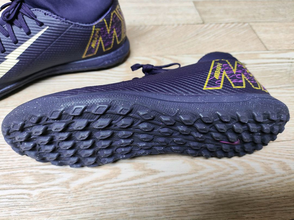 나이키 머큐리얼 슈퍼플라이 10 클럽 TF 235 이미지