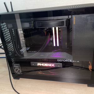 미니 게이밍 PC 9600x rtx5070ti 램 ddr5 48gb ssd 2tb 팝니다