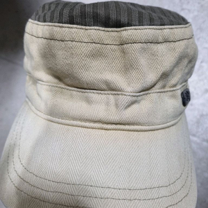 아크테릭스 남성 모자