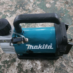 마끼다 DVP180 충전식 진공 펌프 본체만