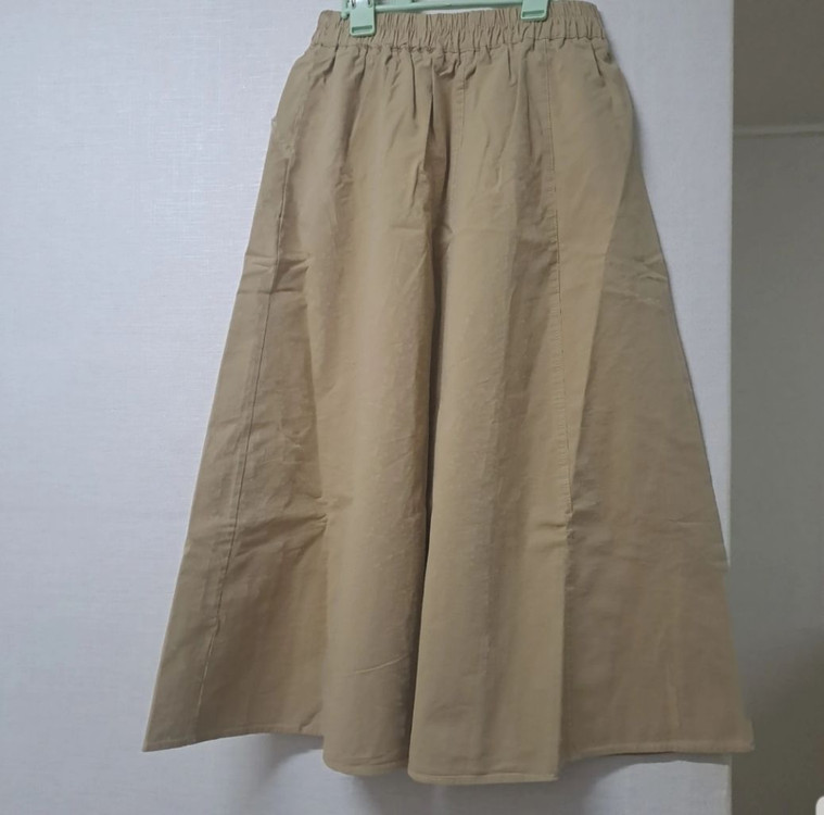 새상품) 바스락 면 밴딩 포켓 절개 롱스커트 베이지--4