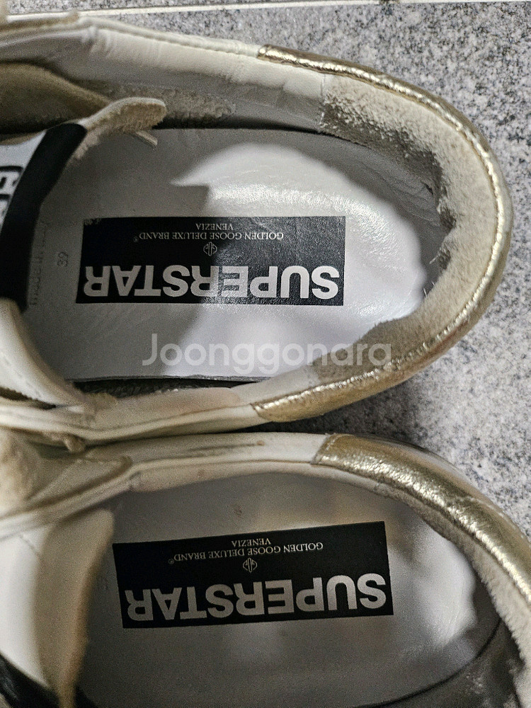 골든구스 남성 스니커즈 슈퍼스타 골드 1회착용 39사이즈--5