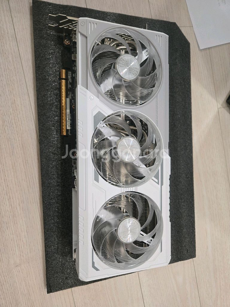 RX 9070XT 그래픽카드--0