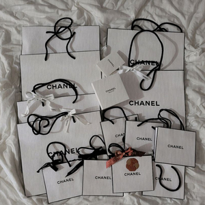 샤넬 디올 입생로랑 쇼핑백 이미지