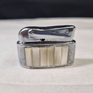 빈티지 프린스 카라넷 마이티 오일 라이터 이미지