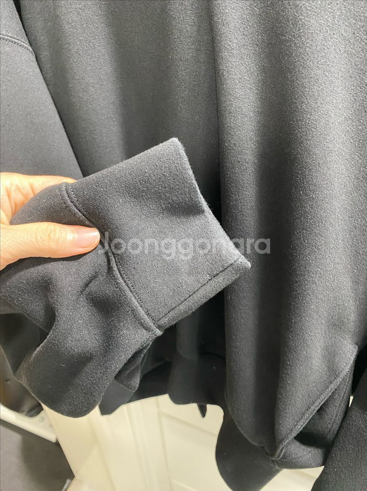 유메르 백지퍼 후드티 블랙 판매합니다~--1