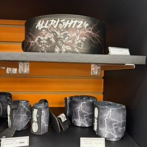 올라잇 벨트 구매합니다!! 판매하시는 분 연락주세요!