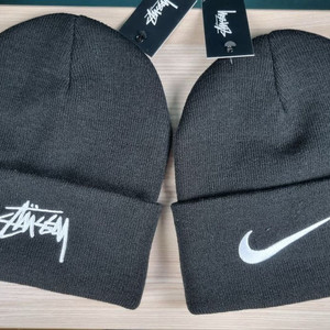 나이키x스투시 콜르보 비니 블랙. 화이트.