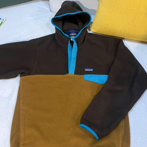 파타고니아 신칠라 후디 후드 플럼 포켓 플리스 후리스