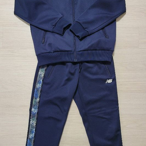 남아130 봄 가을 트레이닝셋업 뉴발란스키즈 맨투맨 티