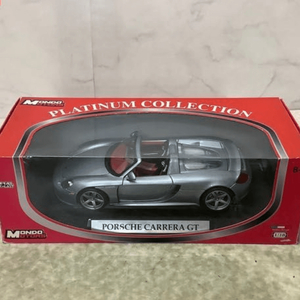 Mondo Motors 1:18 다이캐스트 카레라GT 상태좋은 중고제품 팝니다.
