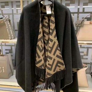 (당일배송)펜디 판쵸