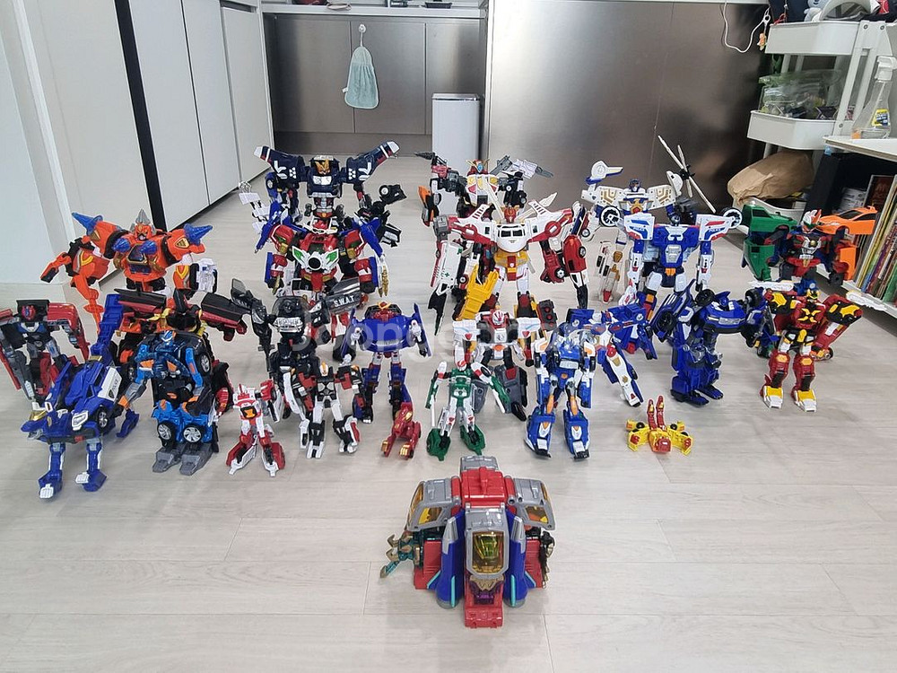 헬로카봇 시리즈 팔아요--0