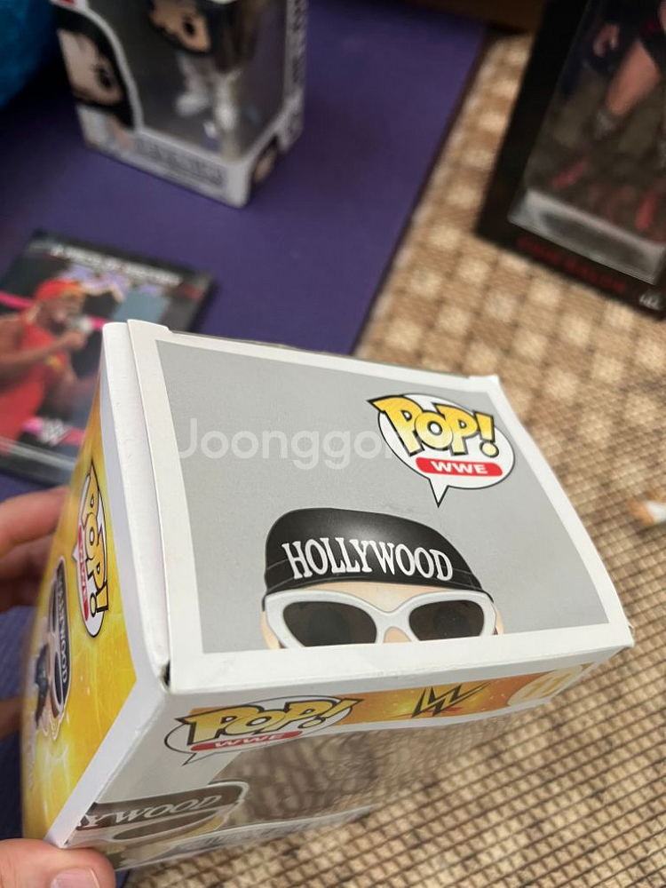 WWE피규어 판매합니다(액피,펀코팝,한정판/미개봉중고)--1