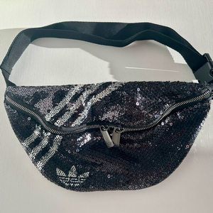 아디다스 스팽글 힙색 블랙