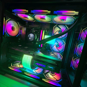 9800X3D 5080 리안리 마스터 고급PC 급매