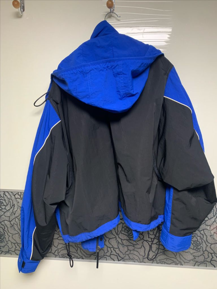 아더에러 그램퍼 Z-Blue A2사이즈 팝니다.--4